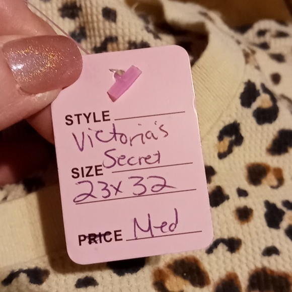 Victoria's Secret Medium long Sleeve Cheetah Thermal Knit Sexy Nightshirt - Picture 7 of 7